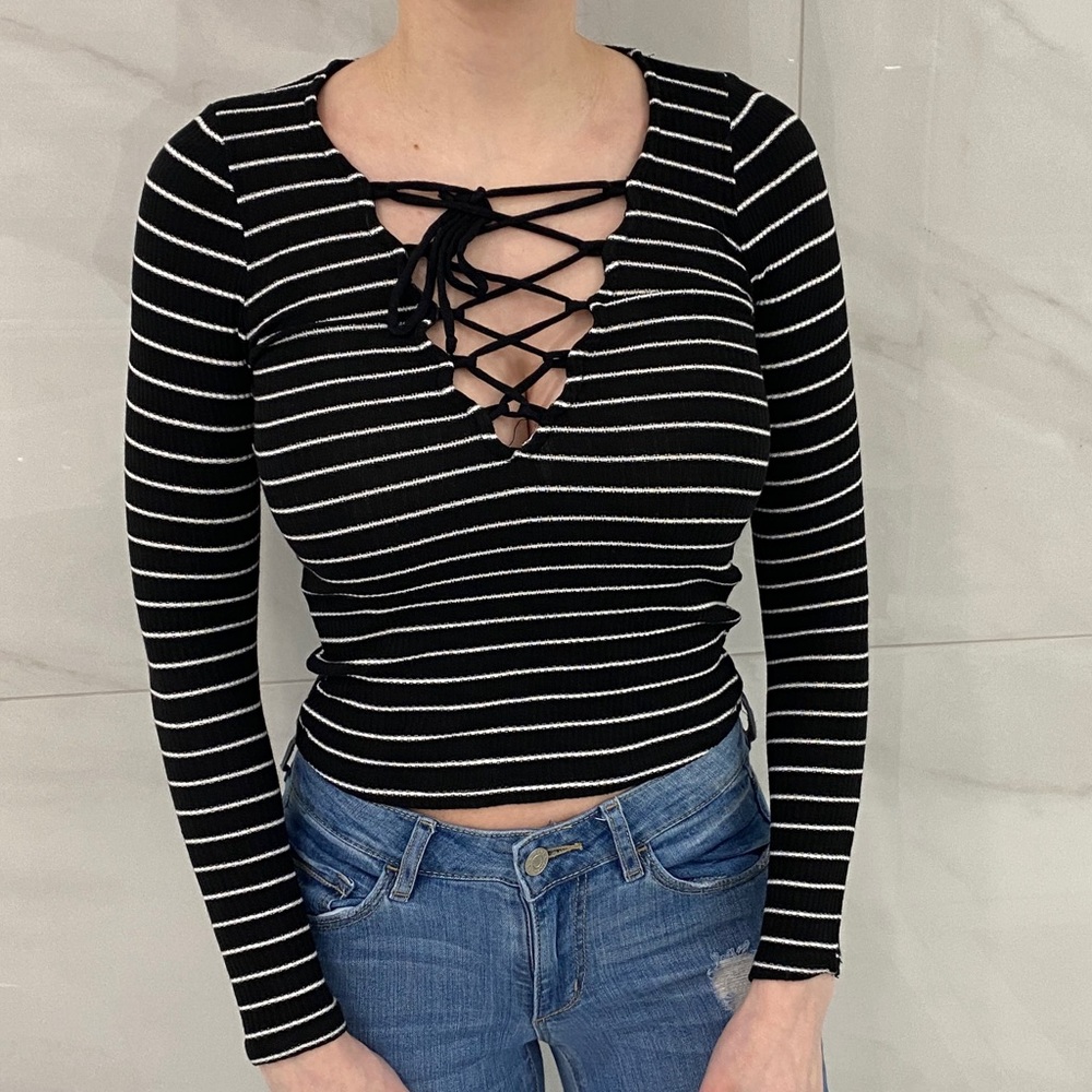 Urban Outfitters Long Sleeve Black and White Stripes XS